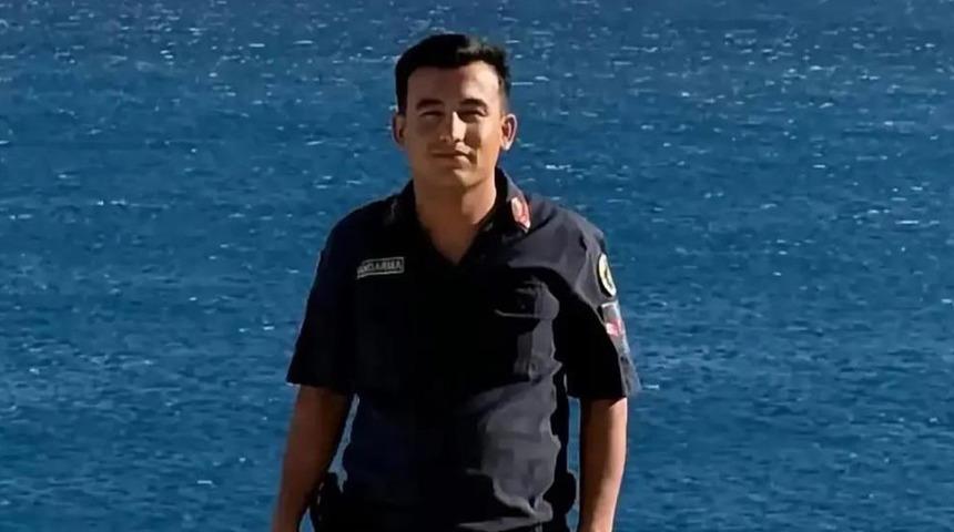 Kalp krizi sonucu hayatını kaybeden uzman &ccedil;avuş son yolculuğuna uğurlandı
