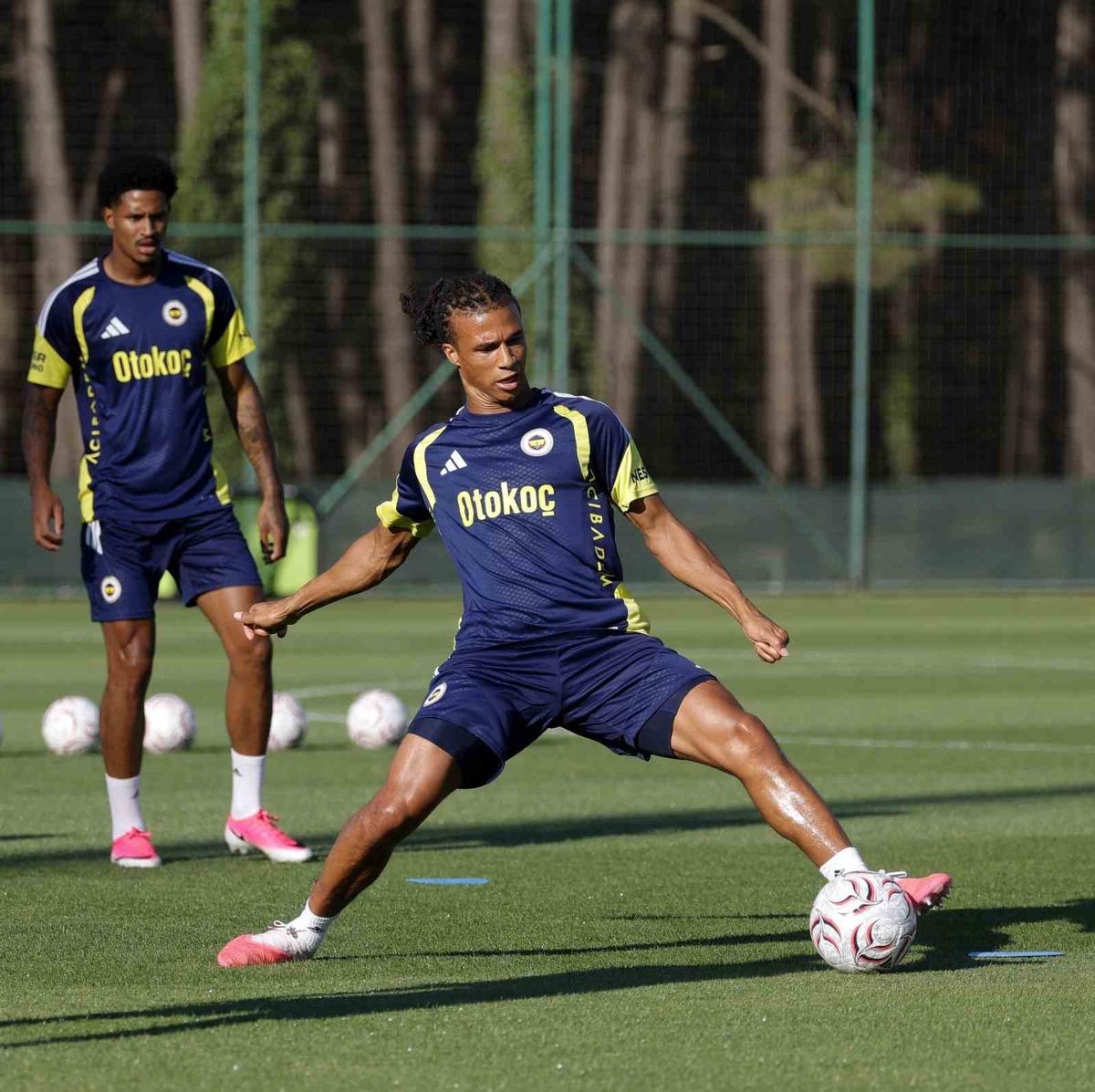 Fenerbahçe, Gornik Zabrze maçı hazırlıklarını sürdürdü 2