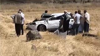 Şanlıurfa’da şarampole devrilen otomobil takla attı: 2 yaralı