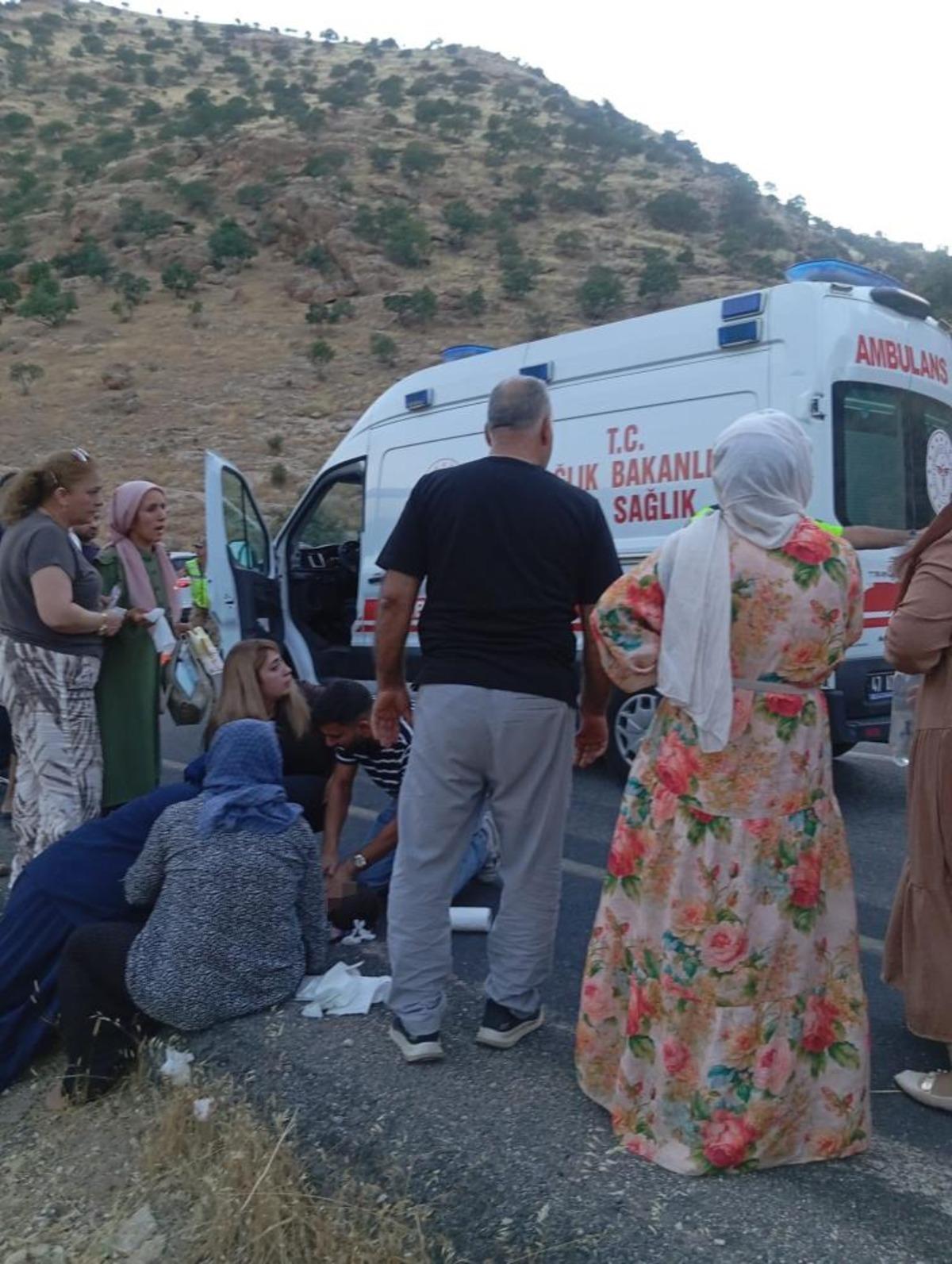 Mardin’de iki otomobil çarpıştı: 9 yaralı 2