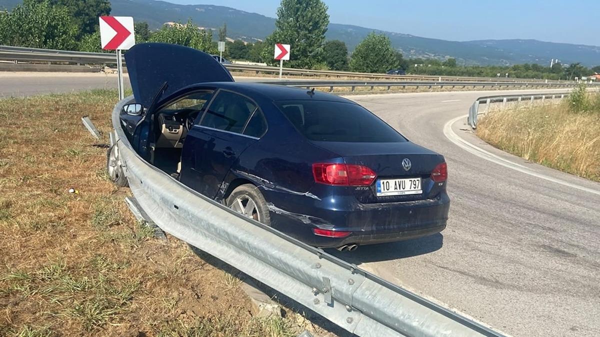 Navigasyon yanlış yönlendirdi bariyerlere çarptı: 1 yaralı