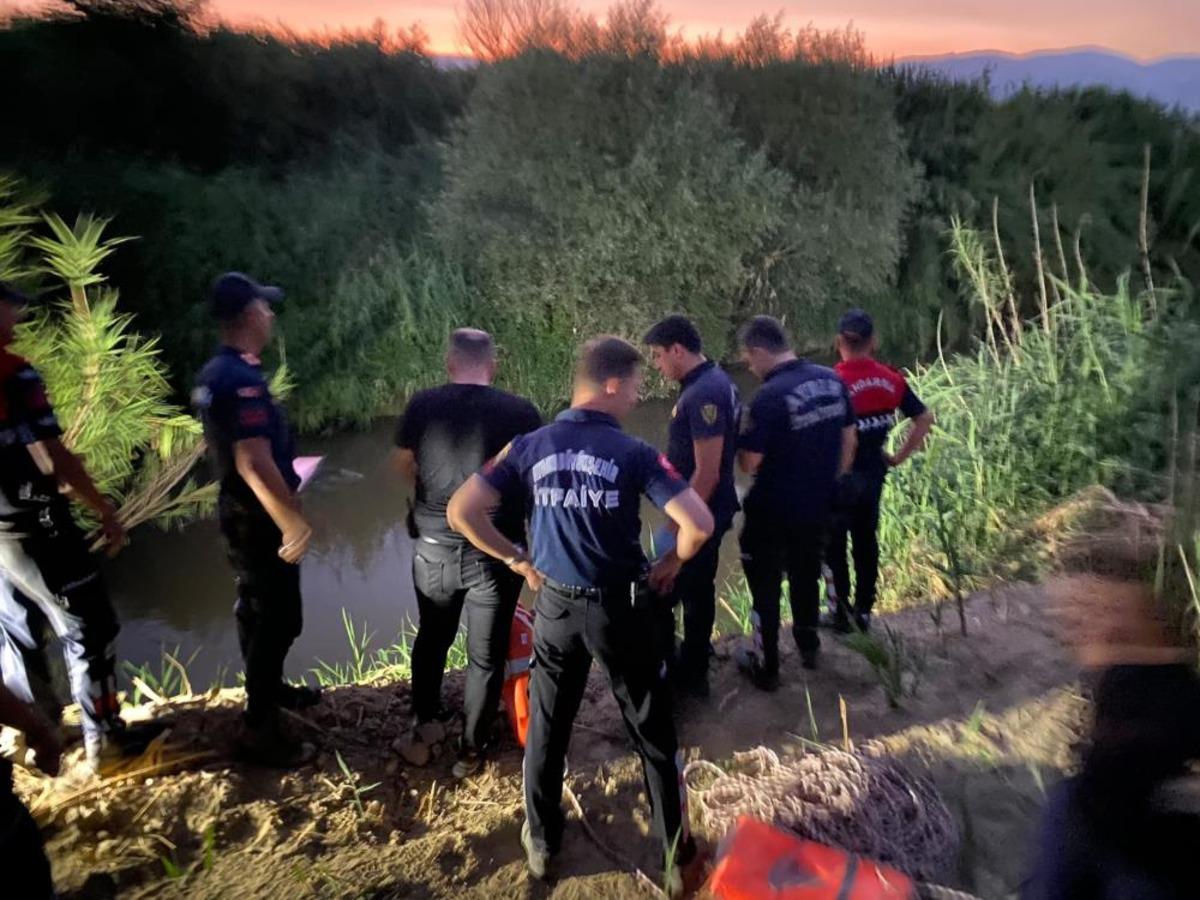 Menderes Nehri’ne atlayan şahıs kurtarıldı 1