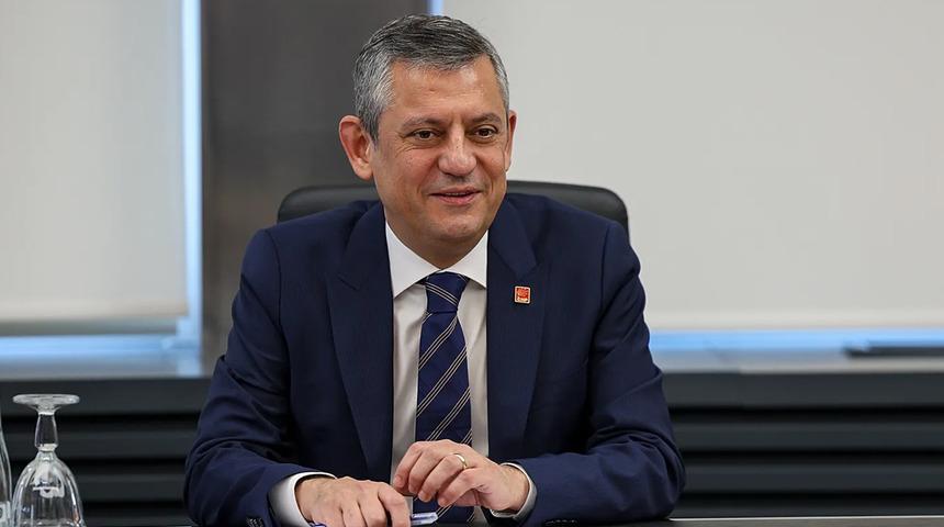 Canlı yayında bomba iddia! CHP'de &Ouml;zg&uuml;r &Ouml;zel d&ouml;nemi bitiyor: "Bu salı son konuşmasını yapacak"