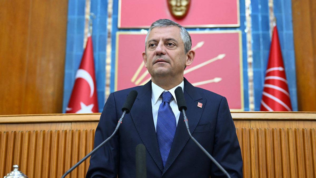 Canlı yayında bomba iddia! CHP de Özgür Özel dönemi bitiyor: "Bu salı son konuşmasını yapacak" 2