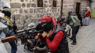 Diyarbakır Sur ve Şırnak Cizre'de hendek eylemlerini organize eden PKK'lı terörist yakalandı