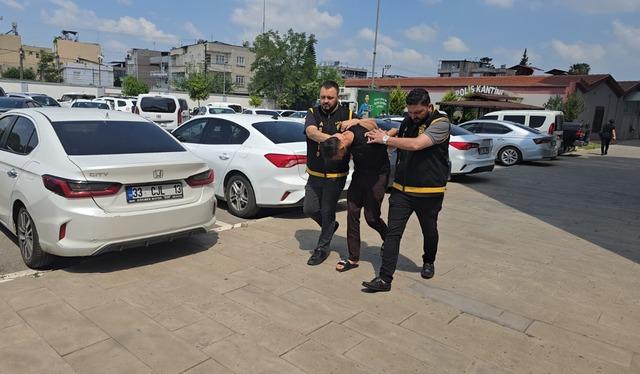 Biri kadın biri erkek çarşaflı iki hırsız yakayı ele verdi! Tanınmayacaklarını sandılar ama... 3