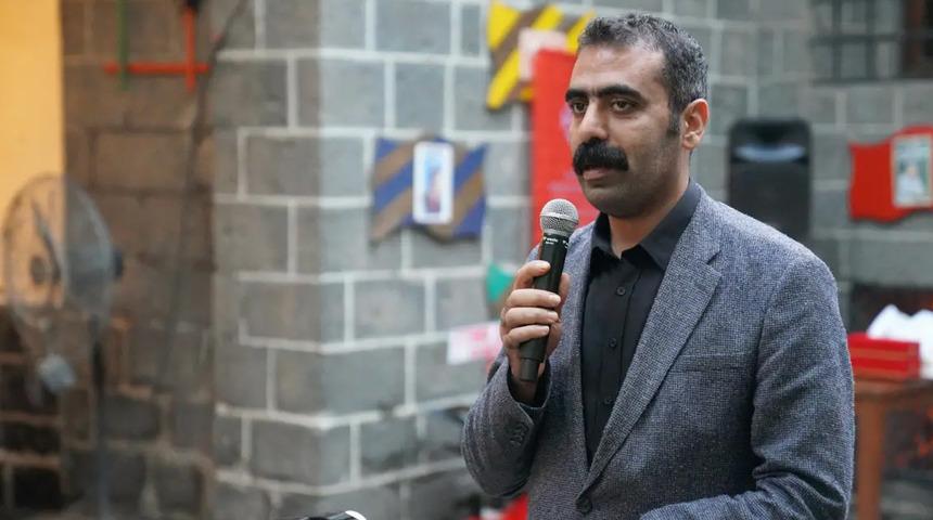 Diyarbakır B&uuml;y&uuml;kşehir Belediyesi'nde istifa depremi! Doğan Hatun g&ouml;revini bıraktı
