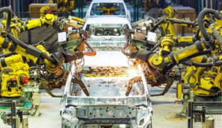 Otomotiv devinde robot krizi! Binlerce iş&ccedil;i greve gitti