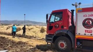 Elazığ’da saman yangını büyümeden söndürüldü