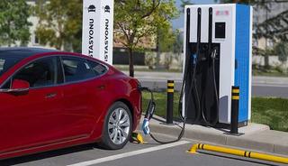 Elektrikli ara&ccedil;ların şarj t&uuml;ketimi yılın ilk yarısında arttı