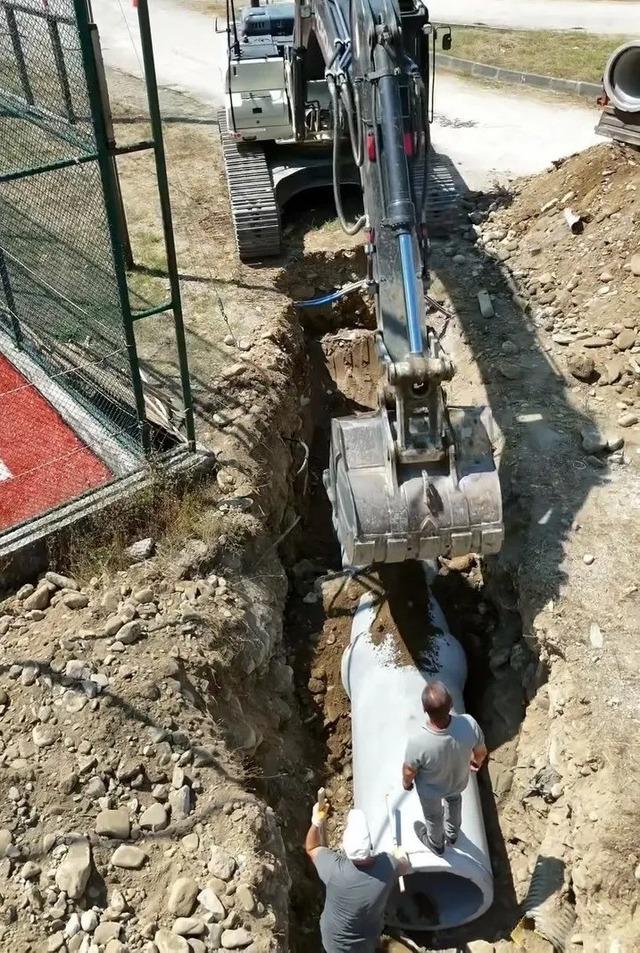 Erfelek’te su baskınlarına kalıcı çözüm için ilk kazma vuruldu 2