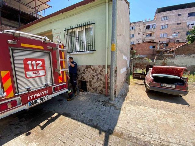 Nazilli’de otomobil yangını, araç kullanılamaz hale geldi 1
