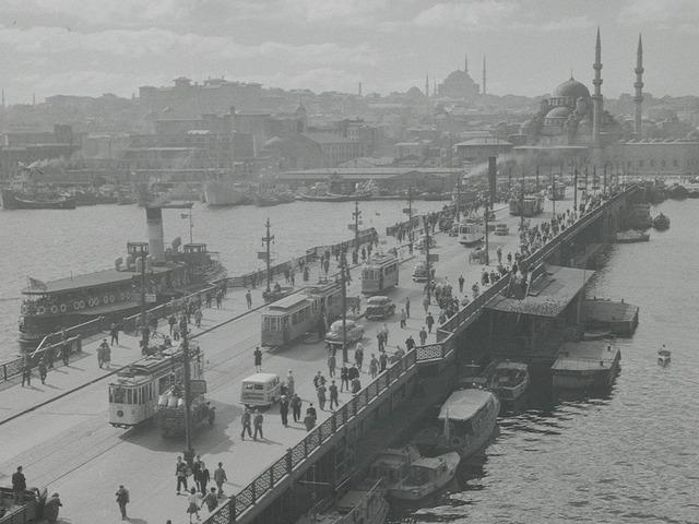 79 yıl &ouml;nce İstanbul meğer bu haldeymiş! Fotoğraflar ortaya &ccedil;ıktı
