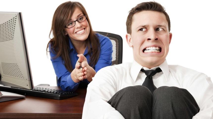 İş görüşmesinden önce kesinlikle yememeniz gereken 4 şey