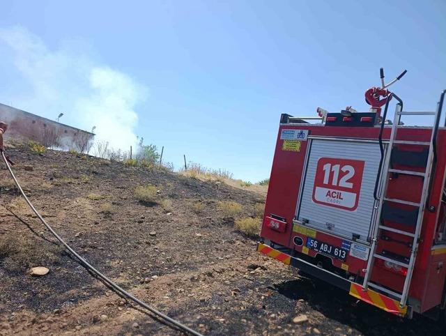 Kurtalan’da anız yangını bahçelere sıçradı 2