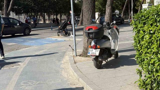Ehliyetsiz sürücünün karıştığı kazada motosikletli yaralandı 2