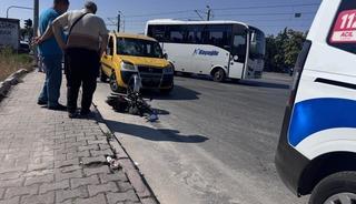 Ticari aracın &ccedil;arptığı elektrikli bisiklet s&uuml;r&uuml;c&uuml;s&uuml; ağır yaralandı