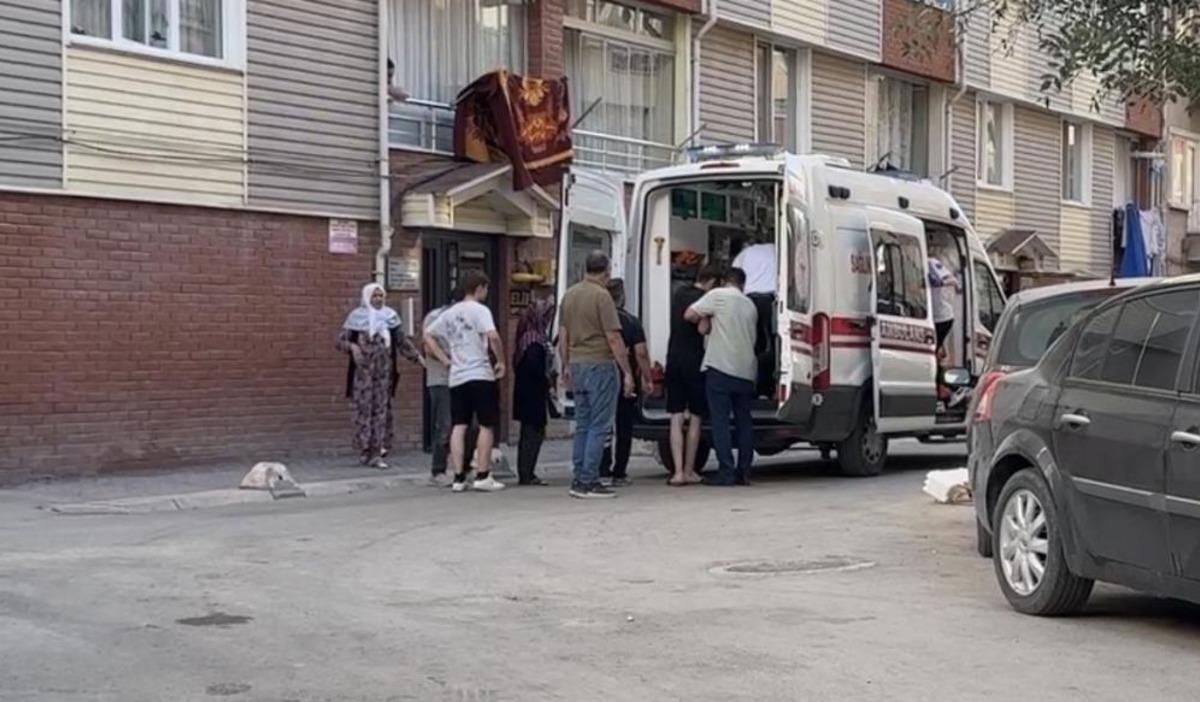 Kız arkadaşıyla tartışan genç fenalaşarak hastaneye kaldırıldı 1