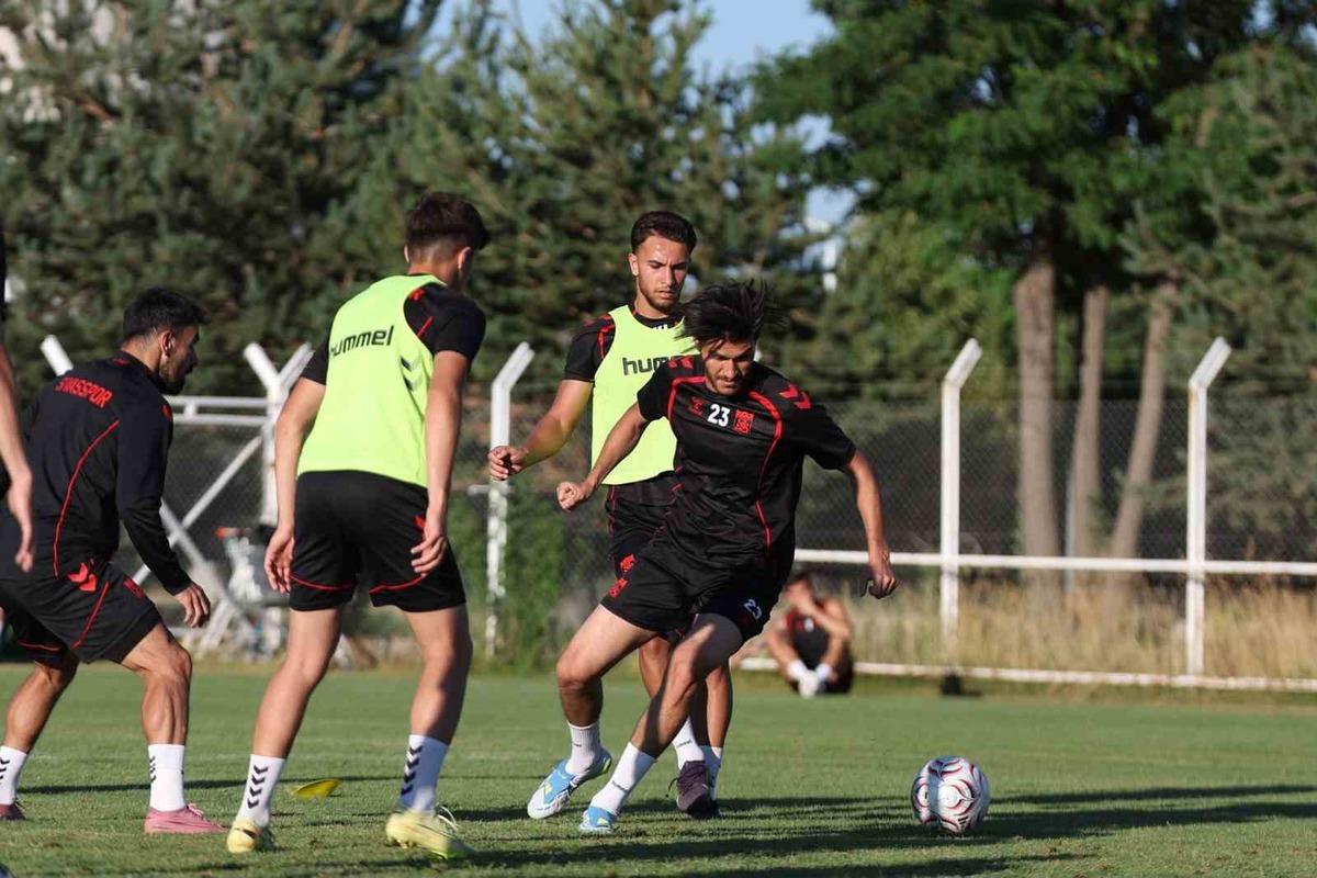 İsmet Taşdemir: "Lig bu yıl daha zorlu geçecek" 1
