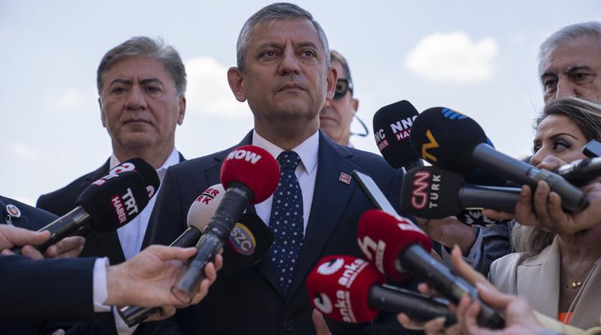 &Ouml;zg&uuml;r &Ouml;zel'in kuracağı yeni partinin t&uuml;m detayları belli oldu! Adı, genel merkezi, logosu, sloganı... İşte kurulacağı tarih 