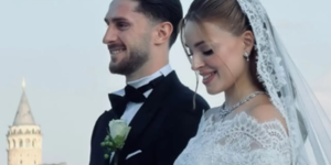 İsmail Y&uuml;ksek'in eşinin babası tanıdık &ccedil;ıktı! Nikah sonrası kriz &ccedil;ıkardı