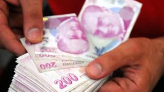Ticaret Bakanlığı'ndan ikinci el Tesla ilanına rekor ceza!