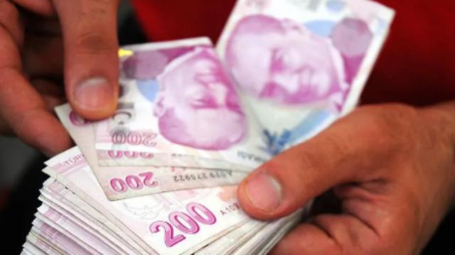 Ticaret Bakanlığı'ndan ikinci el Tesla ilanına rekor ceza!