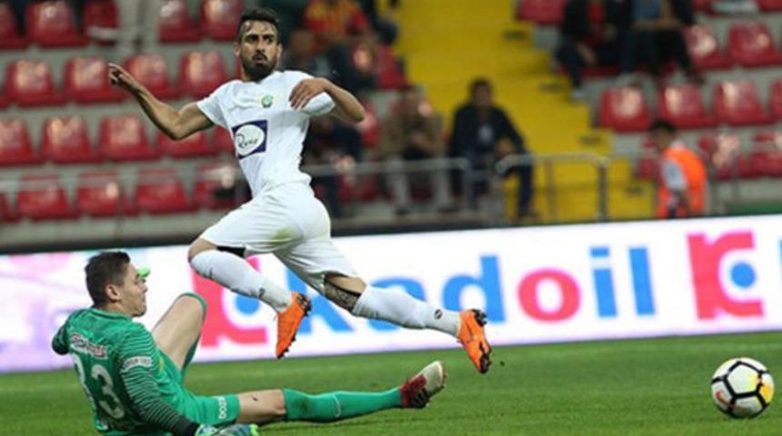 Muğdat Çelik, Galatasaray'a imzayı atıyor