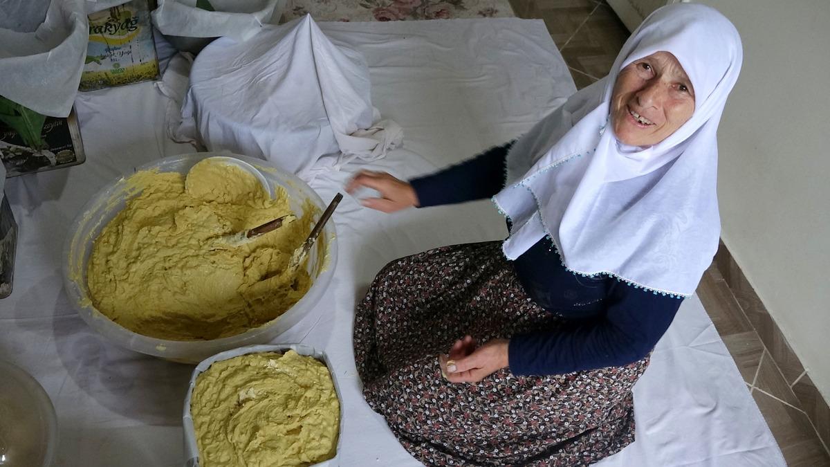 Karalahanaya sarılıyor, 15 saat közde pişiyor! 150 yıllık lezzet tescilleniyor 1