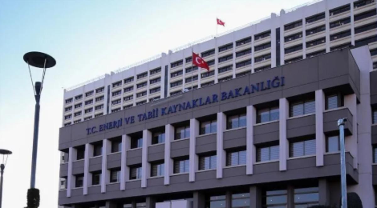 Üniversitelilere 13 bin 750 TL burs desteği! Başvurular Eylül de başlıyor 4