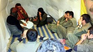 PKK'lılar sığınakta kadın kıyafeti giyip gösteri yapmışlar