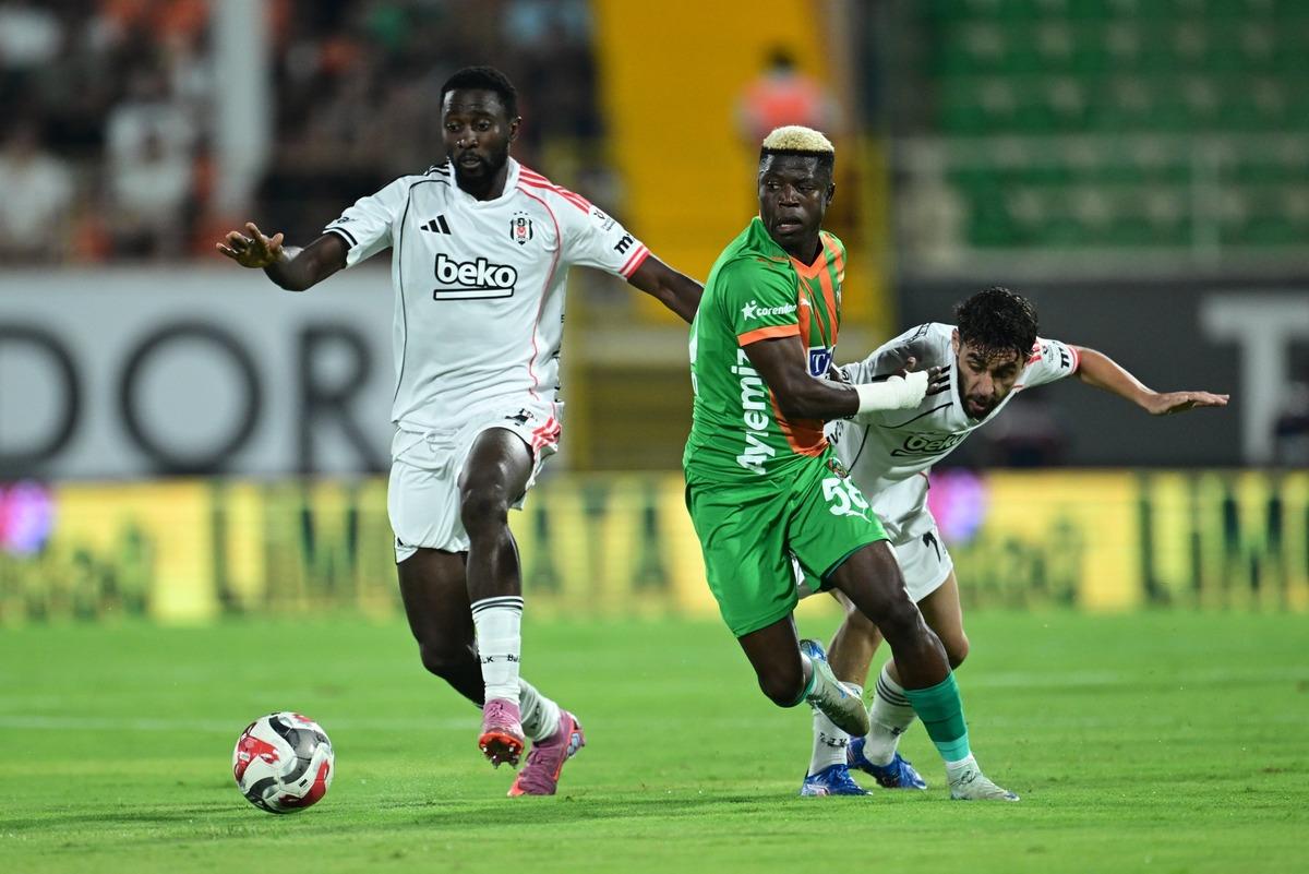 Beşiktaş a Midtjylland maçı öncesi sakatlık şoku! 1