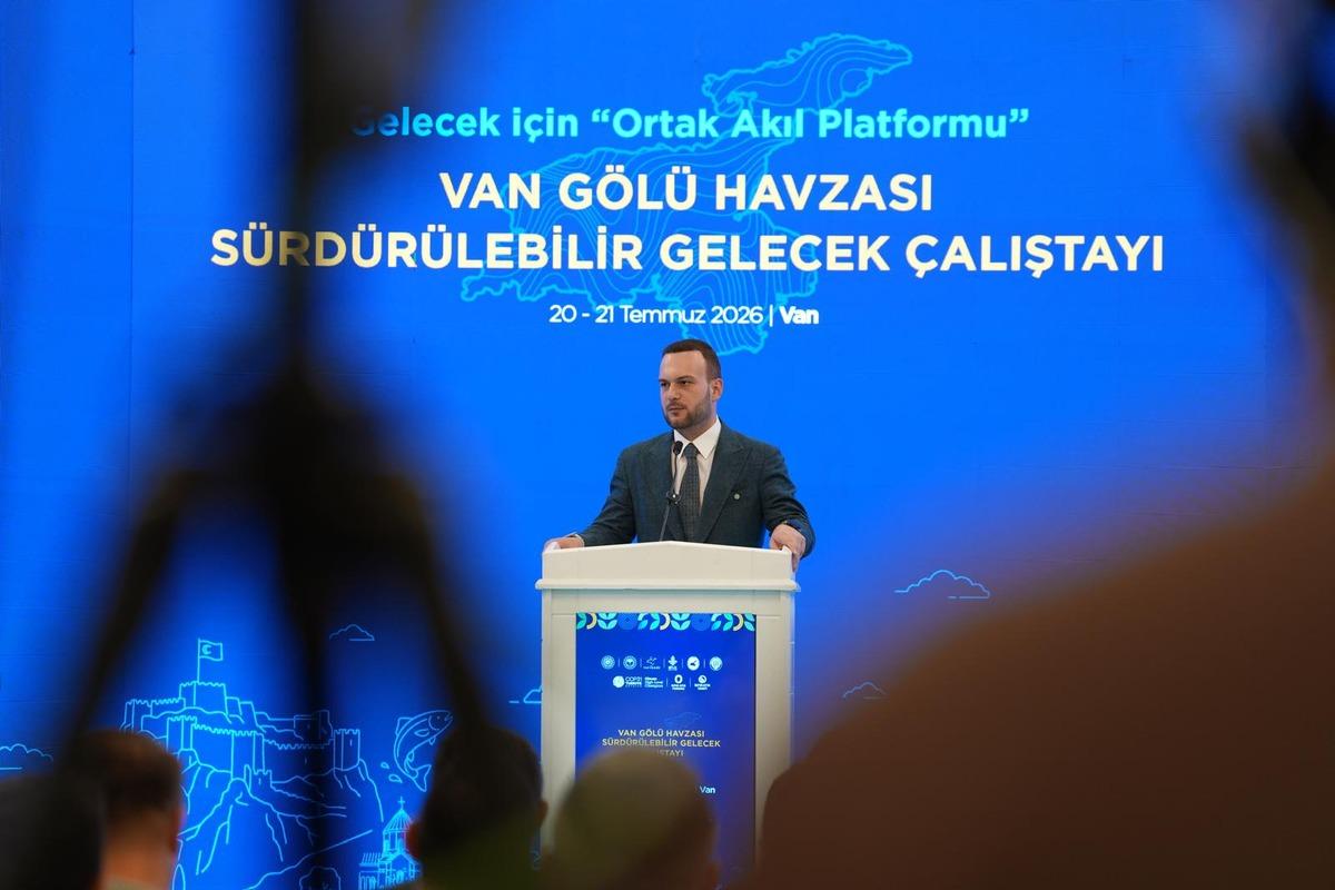 Van Gölü Havzası Sürdürülebilir Gelecek Çalıştayı gerçekleştirildi! Bakan Yumaklı: "Ana hedefimiz geleceği planlamak" 3