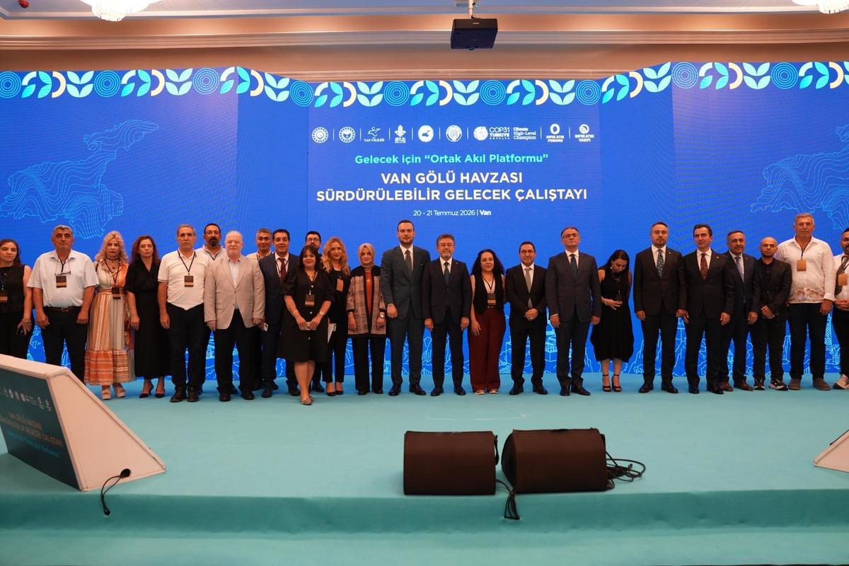 Van Gölü Havzası Sürdürülebilir Gelecek Çalıştayı gerçekleştirildi! Bakan Yumaklı: "Ana hedefimiz geleceği planlamak" 1