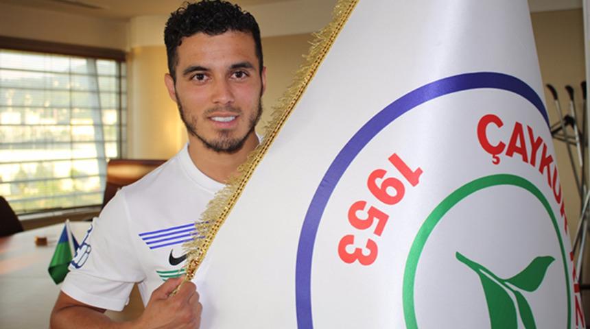 Mustafa Saymak Çaykur Rizespor ile 3 yıllık sözleşme imzaladı