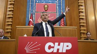 Özgür Özel'in yeni parti açıklamasının ardından CHP'de istifa yağmuru: Milletvekilleri, parti üyeleri... e-Devlet sistemi kilitlendi