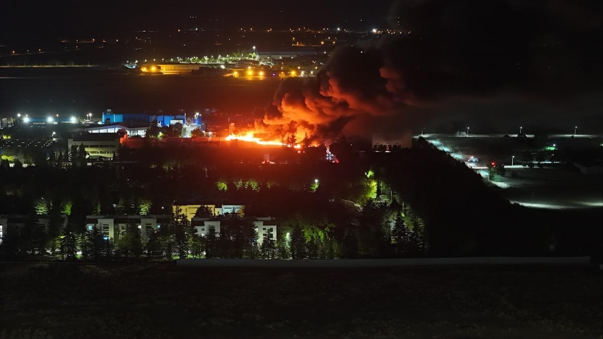 Eskişehir deki TUSAŞ yerleşkesinde yangın! Ekipler seferber oldu 6