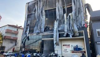 Kocaeli'de 7 kişinin &ouml;ld&uuml;ğ&uuml; fabrika yangını davasında telefon şifreleri krizi