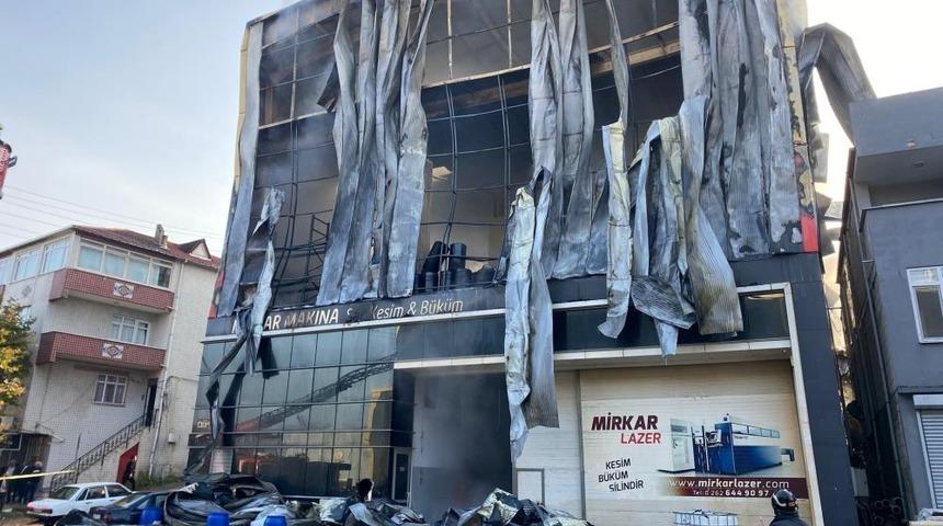Kocaeli'de 7 kişinin &ouml;ld&uuml;ğ&uuml; fabrika yangını davasında telefon şifreleri krizi