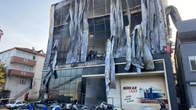 Kocaeli'de 7 kişinin öldüğü fabrika yangını davasında telefon şifreleri krizi