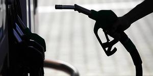Akaryakıta zam! Benzinin litre fiyatına 2 lira 74 kuruş zam geliyor