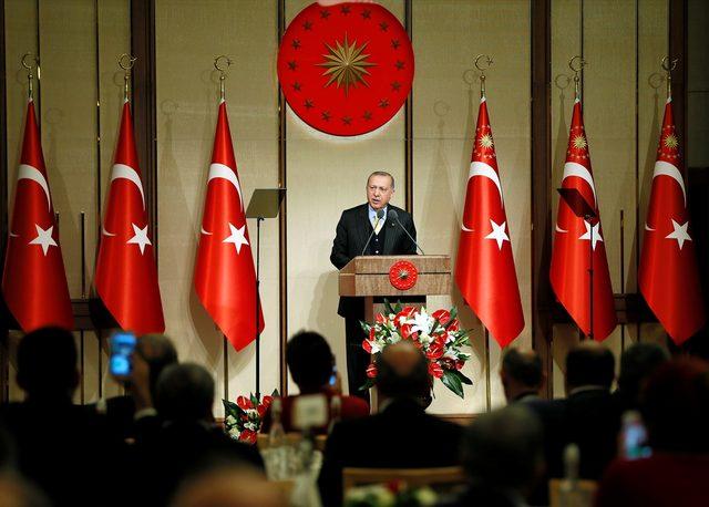 Cumhurbaşkanı Erdoğan, Ankara muhtarları ile sahurda bir araya geldi