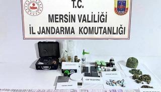 Uyuşturucu taciri 2 ş&uuml;pheli yakalanıp tutuklandı