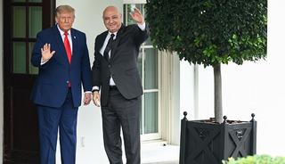 L&uuml;bnan lideri Trump'a methiyeler dizdi! 'Aferini' kapınca ağzındaki baklayı &ccedil;ıkardı