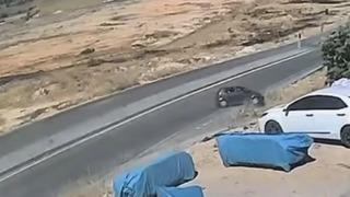 Gaziantep’te kontrolden çıkan araç menfezde ters döndü