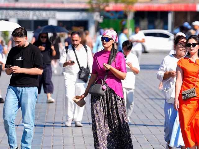 Bu saatlerde g&uuml;neşte kalmayın! Cilt kanseri riskini katlıyor