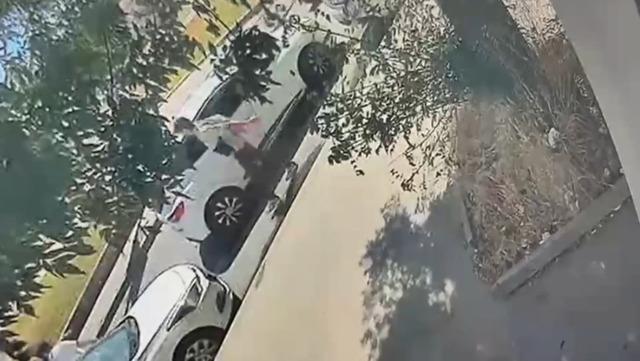 Zeytinburnu nda otomobilden para çalan şüpheli kamerada 1