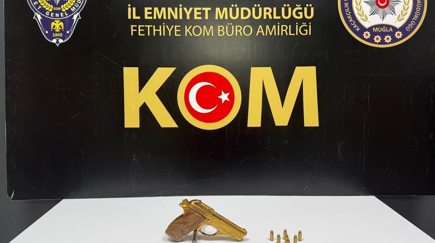 Muğla ve Antalya'da silah ka&ccedil;ak&ccedil;ılığı operasyonunda 10 ş&uuml;pheli yakalandı