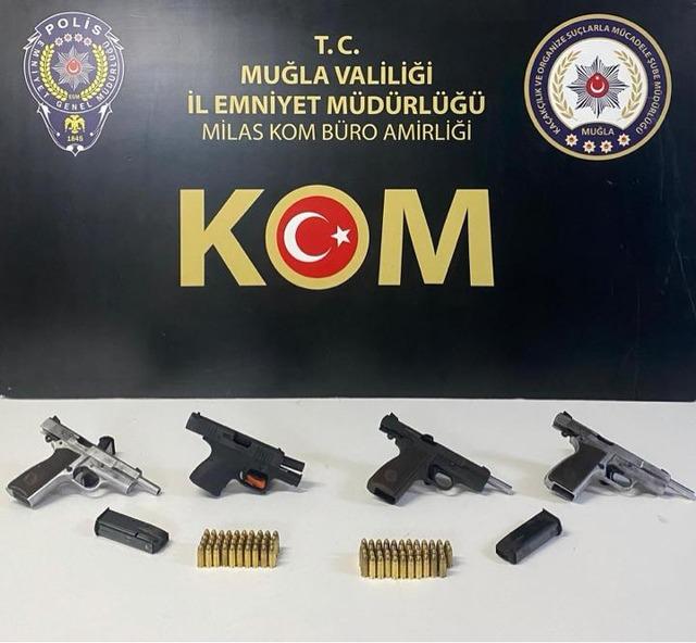 Muğla ve Antalya da silah kaçakçılığı operasyonunda 10 şüpheli yakalandı 1