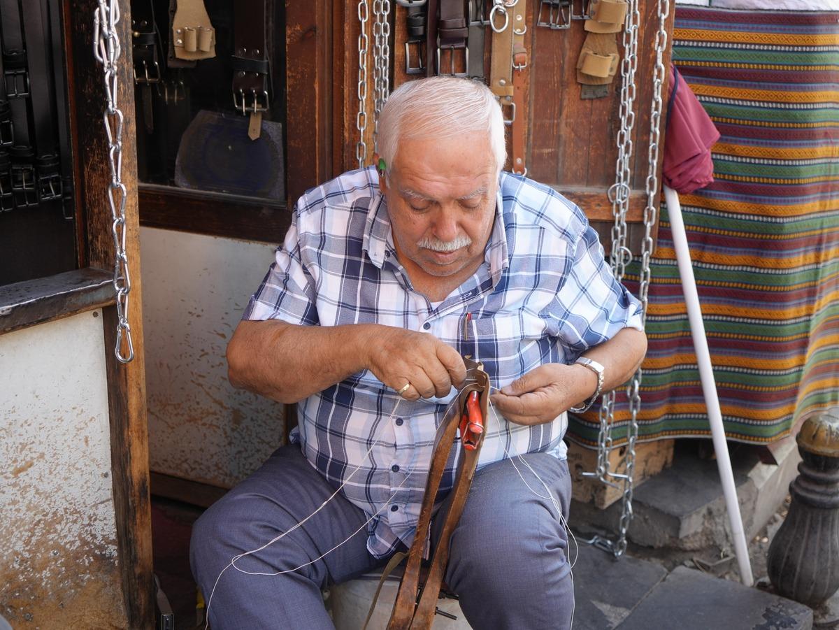 2 metrekarelik dükkanında üretiyor, 81 ile gönderiyor 2